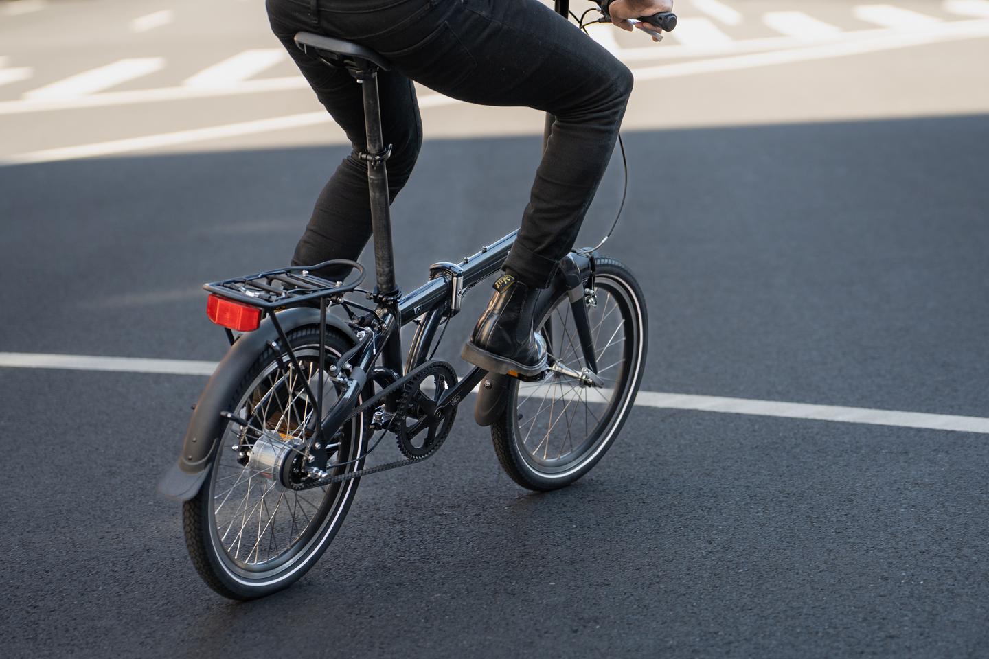 The Folder includes a rear cargo rack and full composite fenders