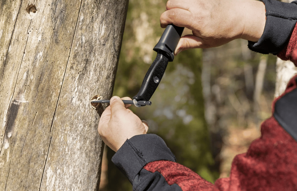 Drilling wide holes with the Victorinox Venture Pro