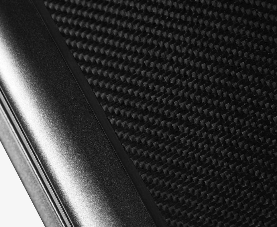 That carbon fiber weave looks pretty wherever it goes