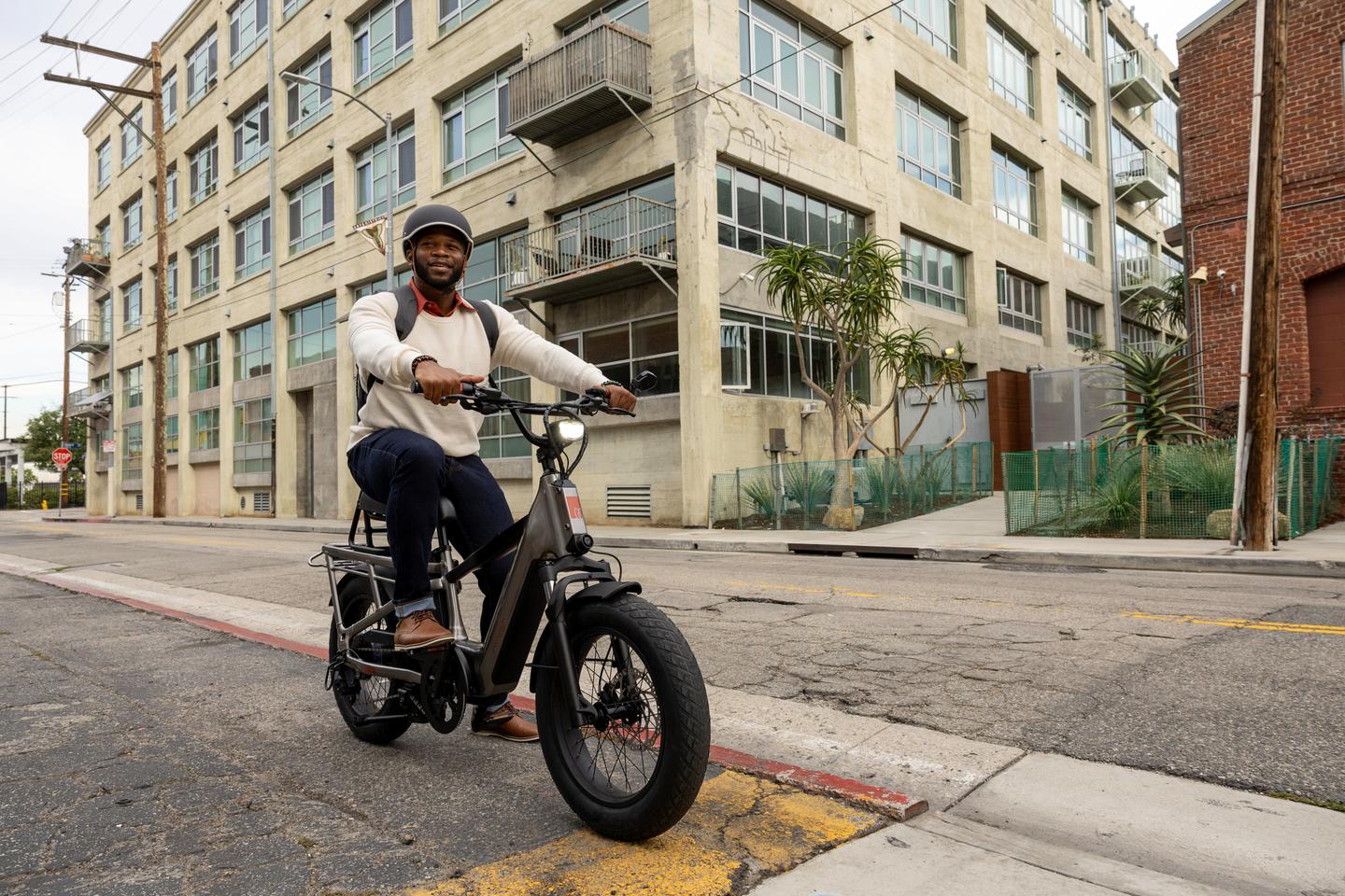 The Cito E+ features a 750-W hub motor and 780-Wh battery developed in collaboration with Panasonic