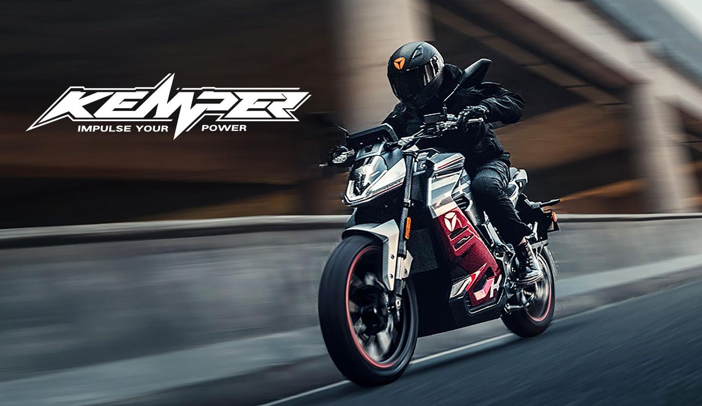 The Kemper's 23-kW mid-drive motor enables a top speed of 160 km/h