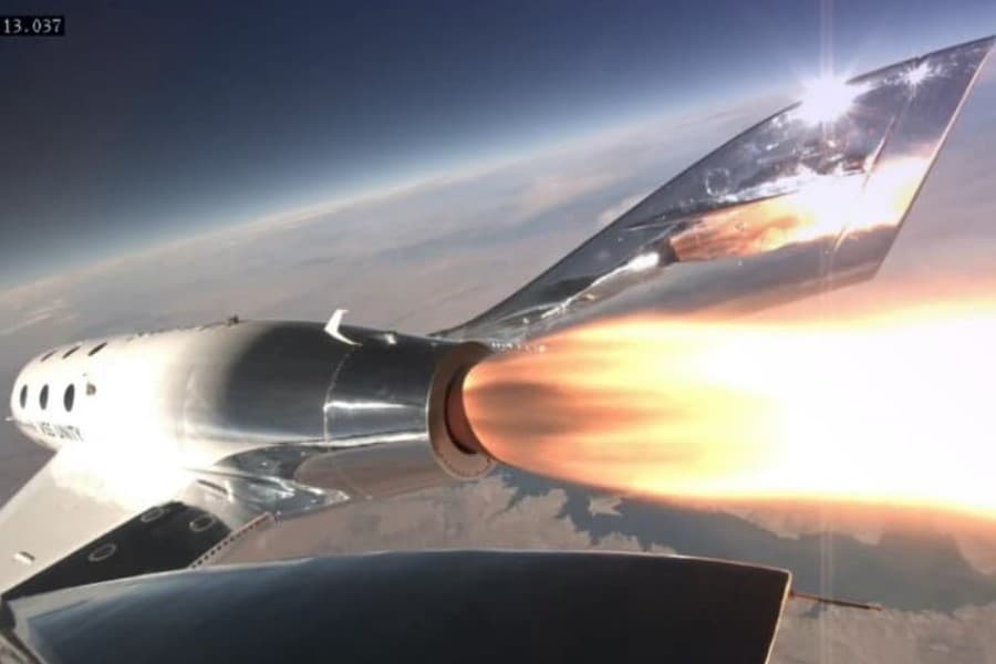 VSS Unity firing its rocket engine