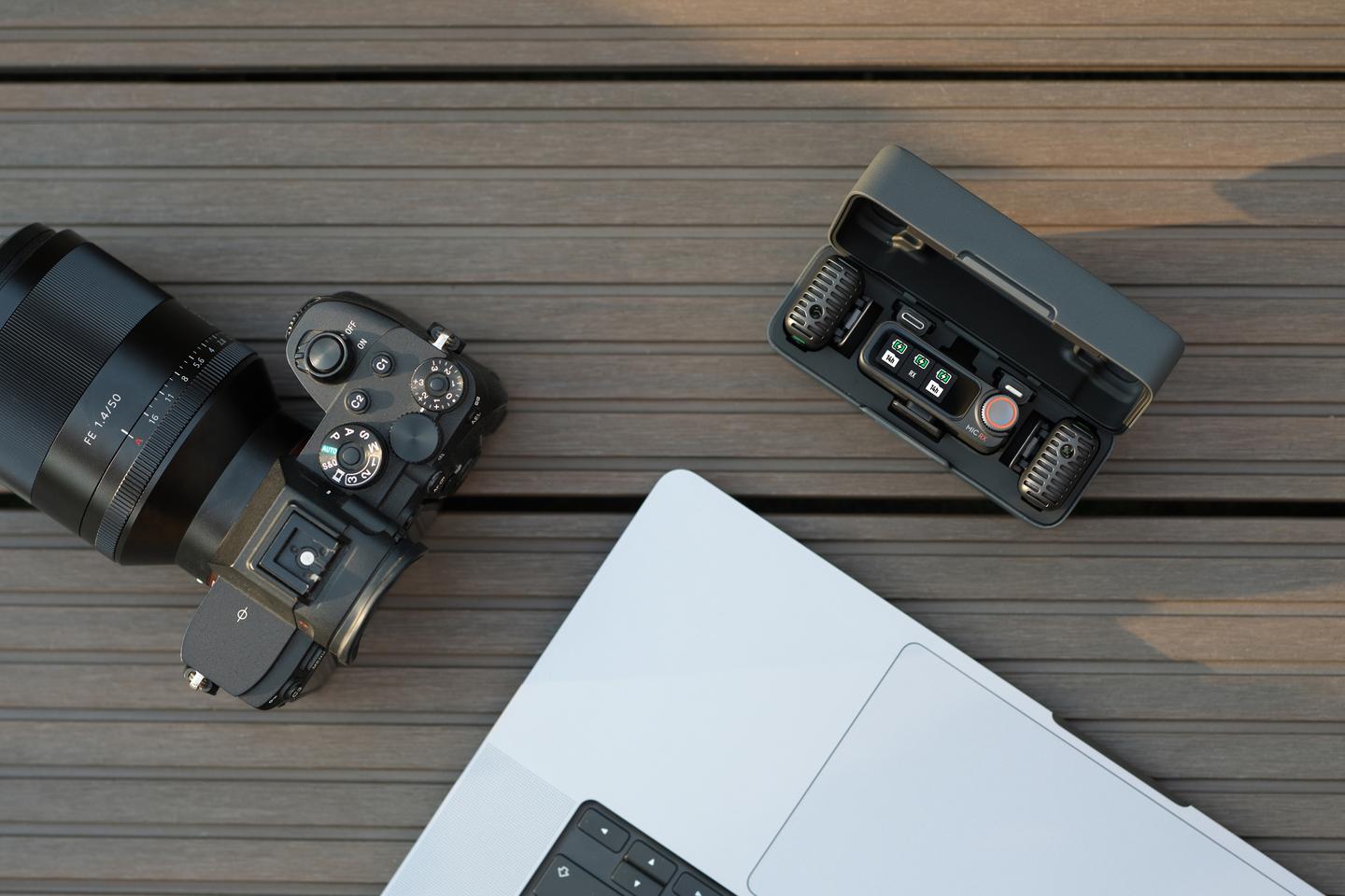 The Mic 2 system includes two transmitter microphones, one receiver module and a metal charging case
