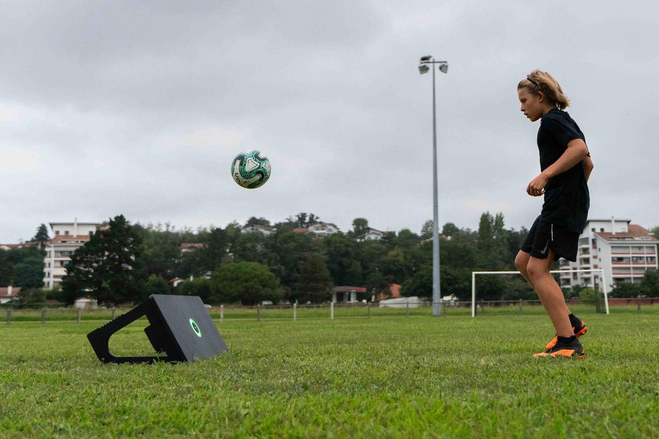 The Voon Soccer rebounder can be set to a 60- or 90-degree angle