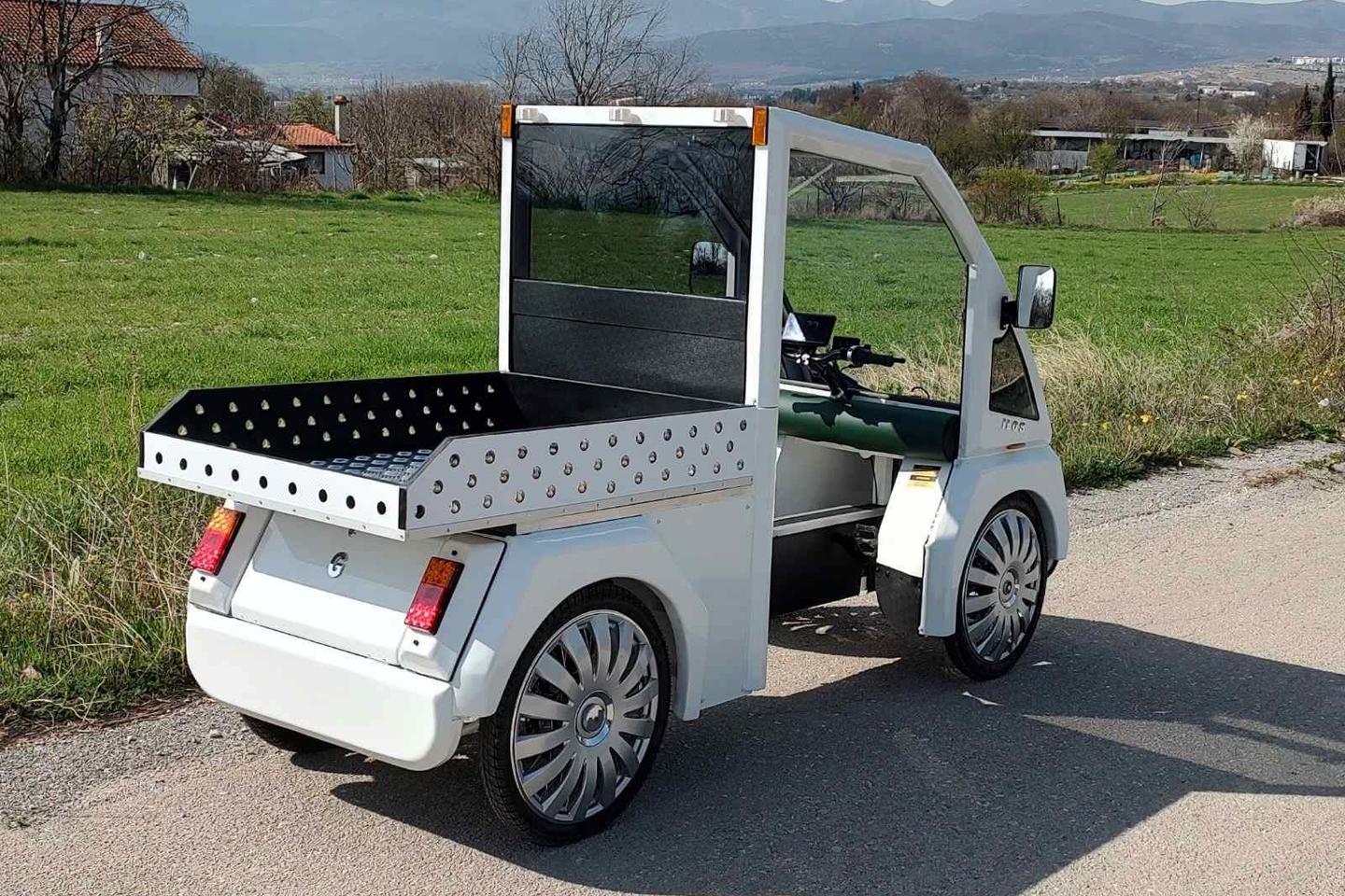 The Ilos has a rear cargo bed that can be replaced with an enclosed cargo box
