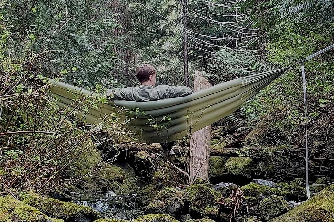 The Atmos can support a maximum user weight of 300 lb (136 kg)