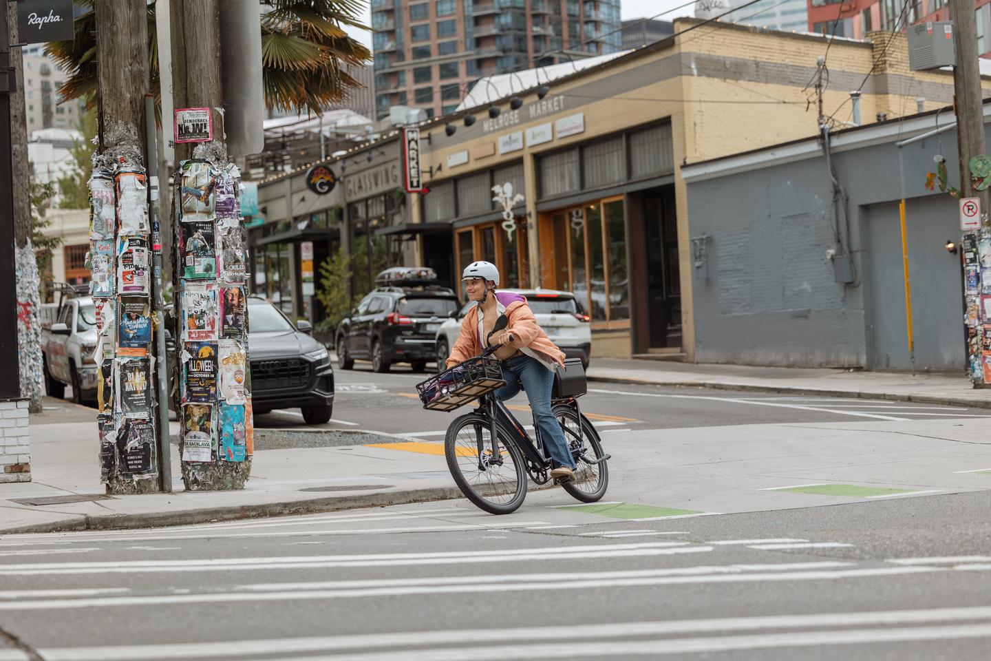 Pedal-assist speeds of up to 20 mph can be had, plus twist throttle