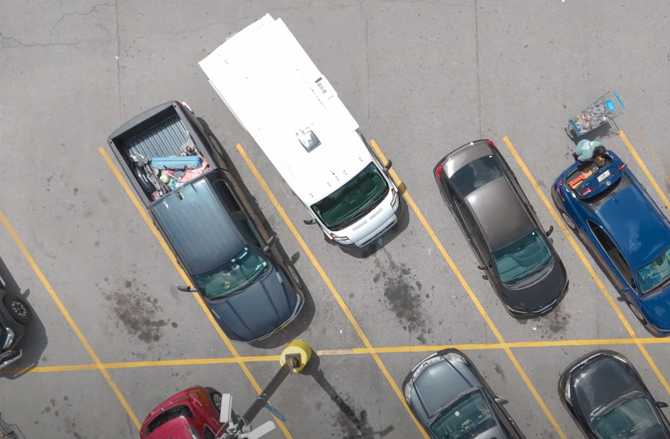 An overhead of the uniquely shaped Maxvan Access