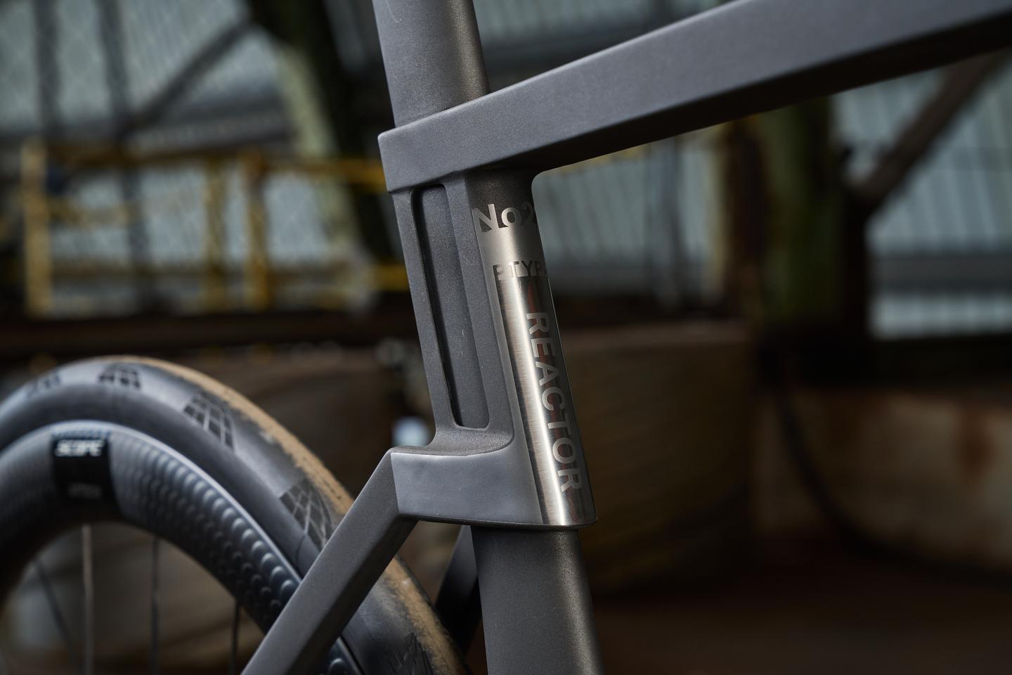 The Aero's frame accepts road tires up to 34 mm in width