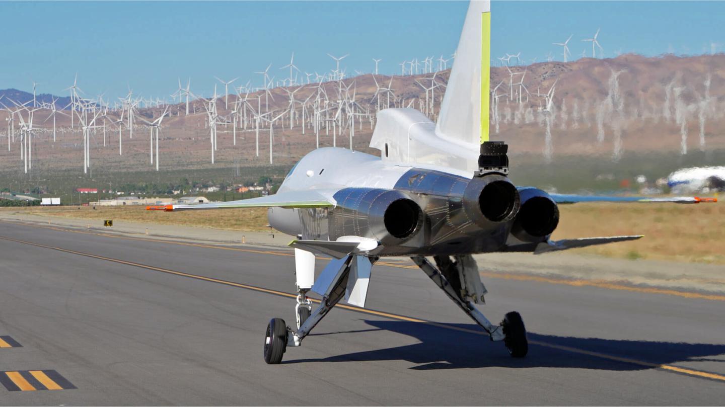 The XB-1 looks pretty wonderful from the rear