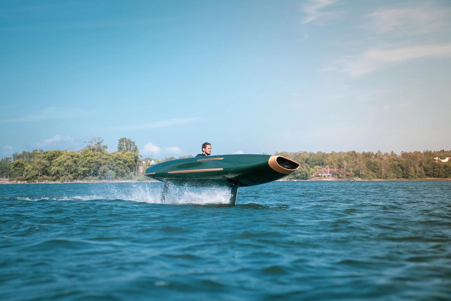 The Pegasus boasts a single-track hydrofoil design, with the rear foil home to an 18.8-kW propulsions system for speeds up to 30 knots