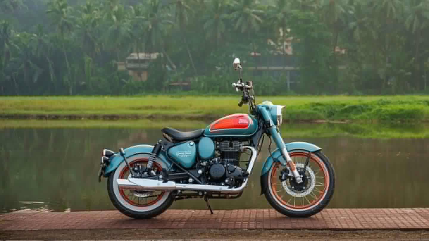 The Goan Classic is adorned with incredibly cool-looking whitewall tires