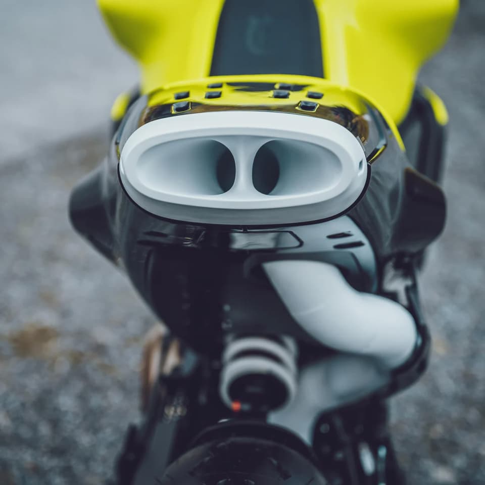 Without a taillight or airbox to worry about, this concept gets the best looking exhaust of 2024