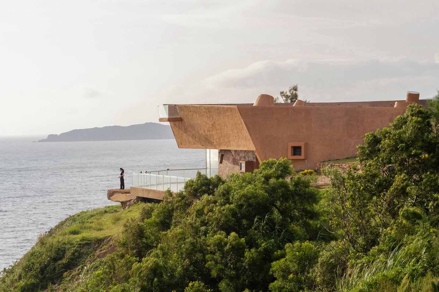 The Blue Insight Cave Space is designed to reduce energy consumption and support the Zero Carbon Island initiative