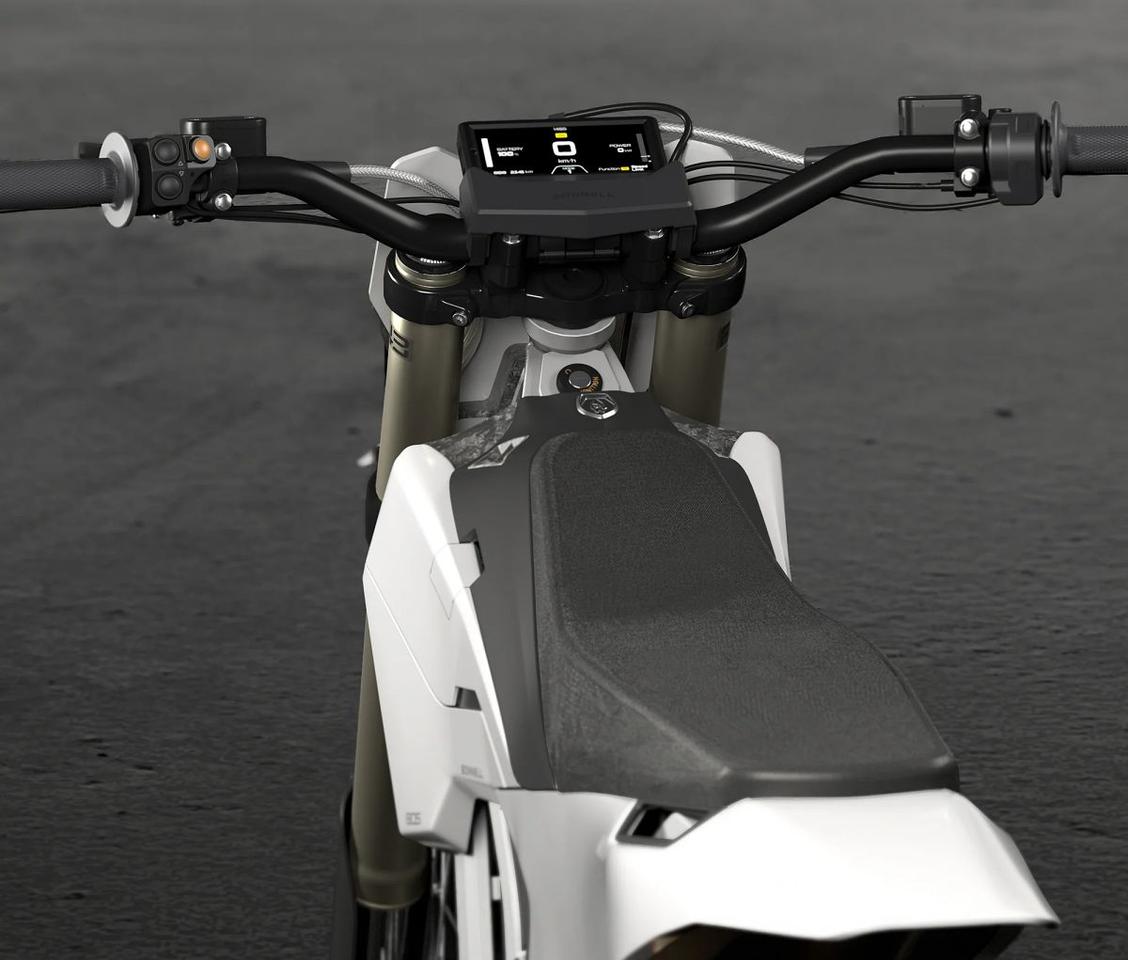 Both bikes get a digital dash and a customizable 'Joy-con' controller on the handlebar