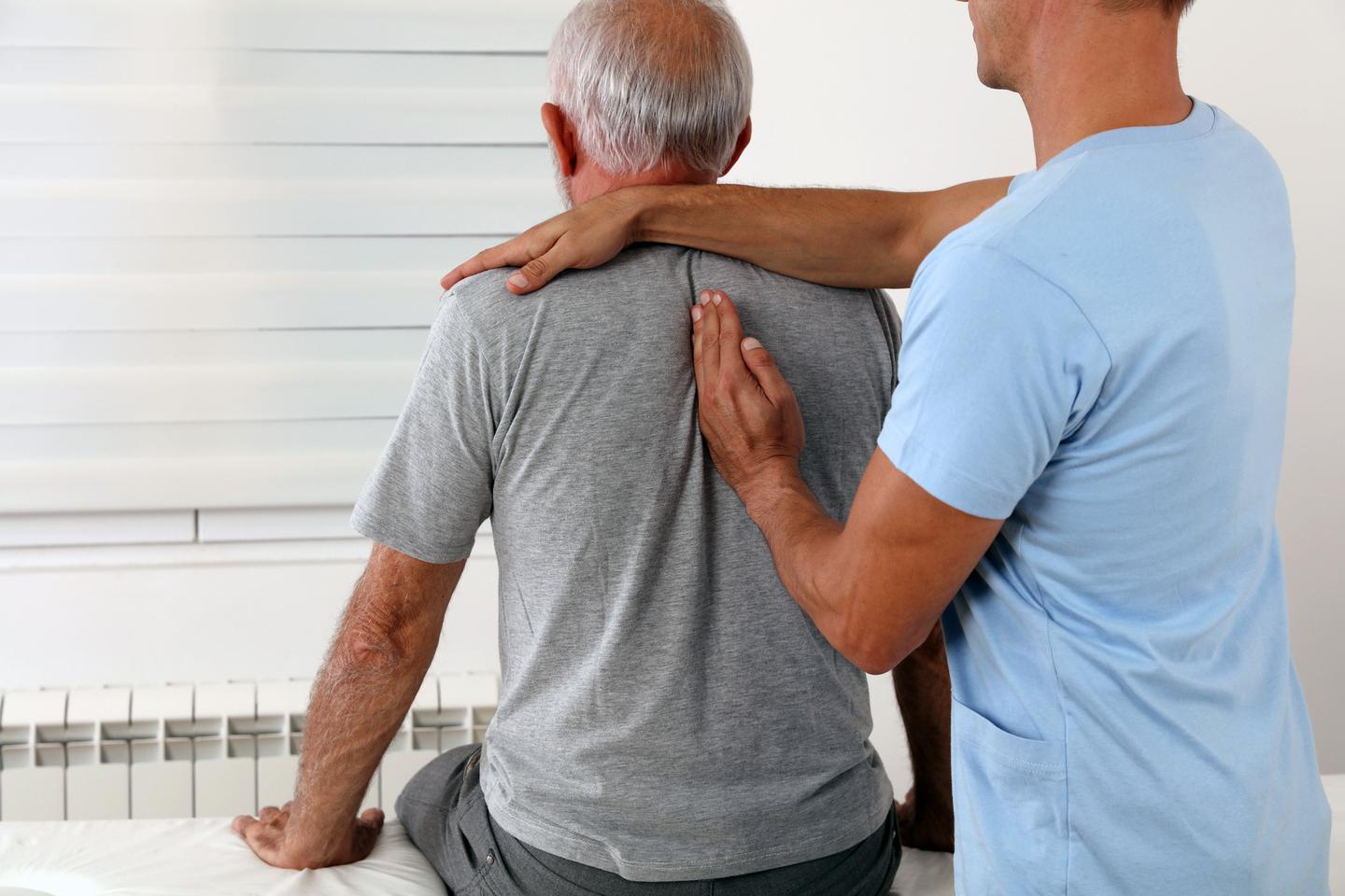A multidisciplinary approach was better than the usual treatment for subacute back pain