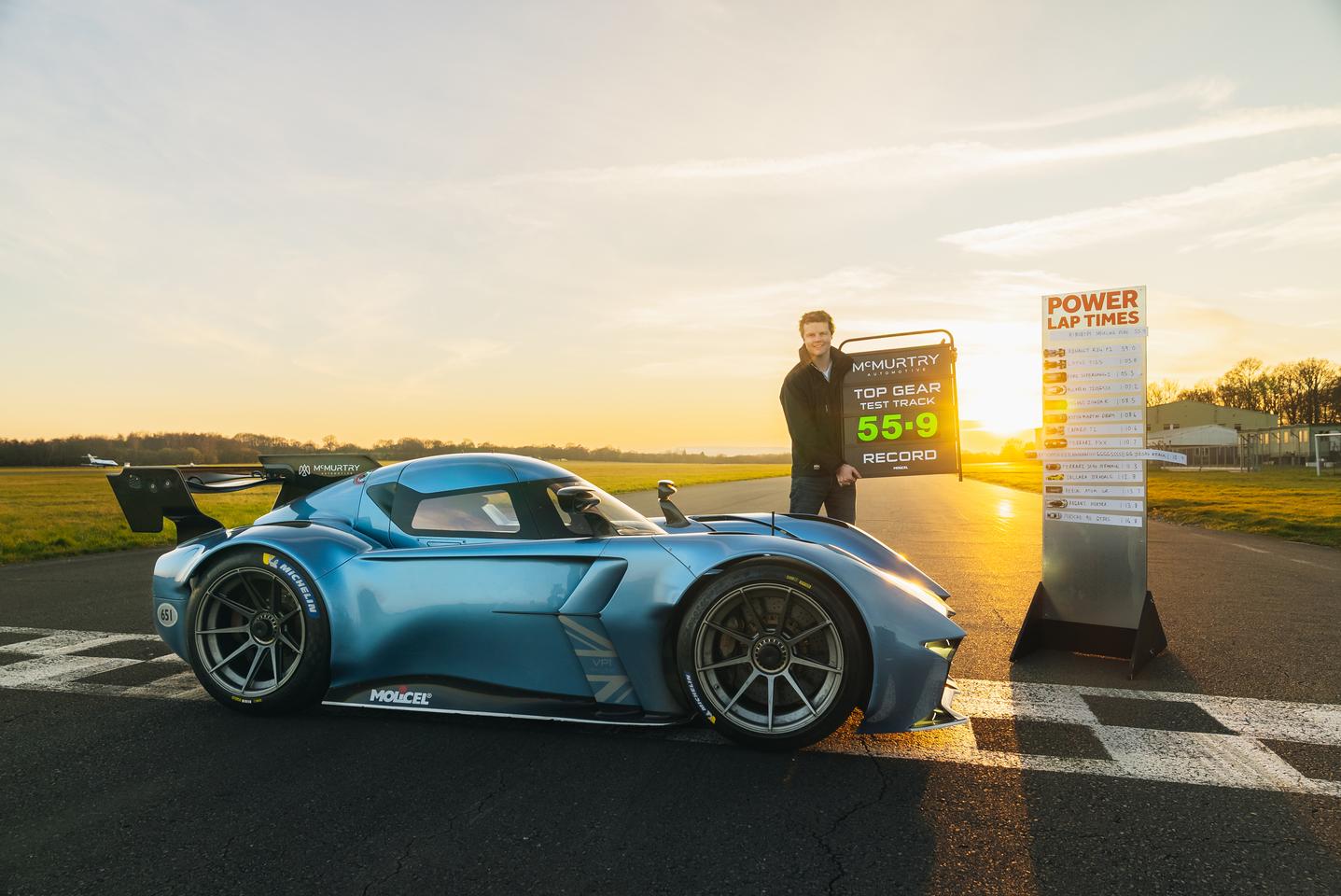 McMurtry Spéirling sits atop the finish line at the Top Gear Test Track with an official time of 55.9 seconds ... absolutely OBLITERATING the record