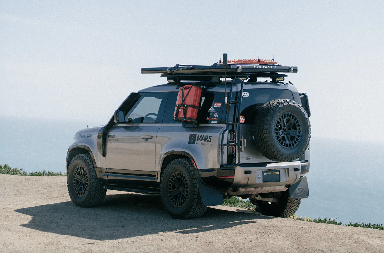 While its thin, low design is the Aeroblade's main selling point, Mars does offer crossbars for mounting gear atop it