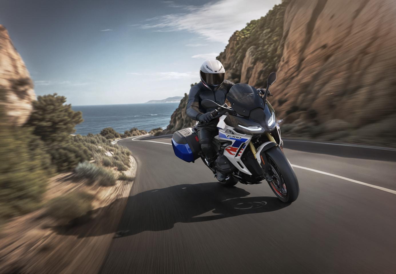 Similar to the R1300 R, the new BMW R1300 RS's two-cylinder boxer engine has the same 1,300cc displacement