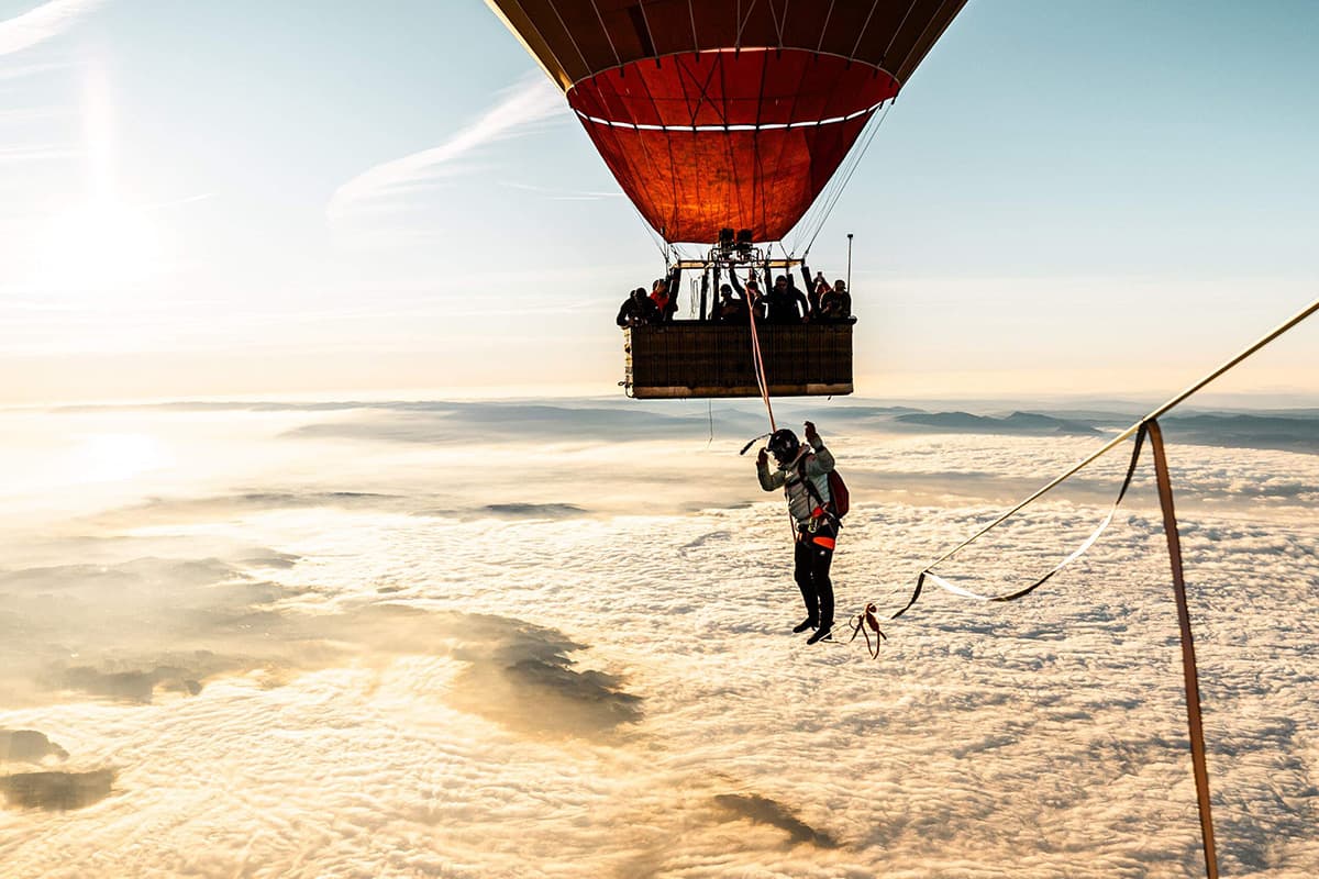 Roux noted that setting up the highline at such a high altitude in difficult weather between hot air balloons was a lot of work