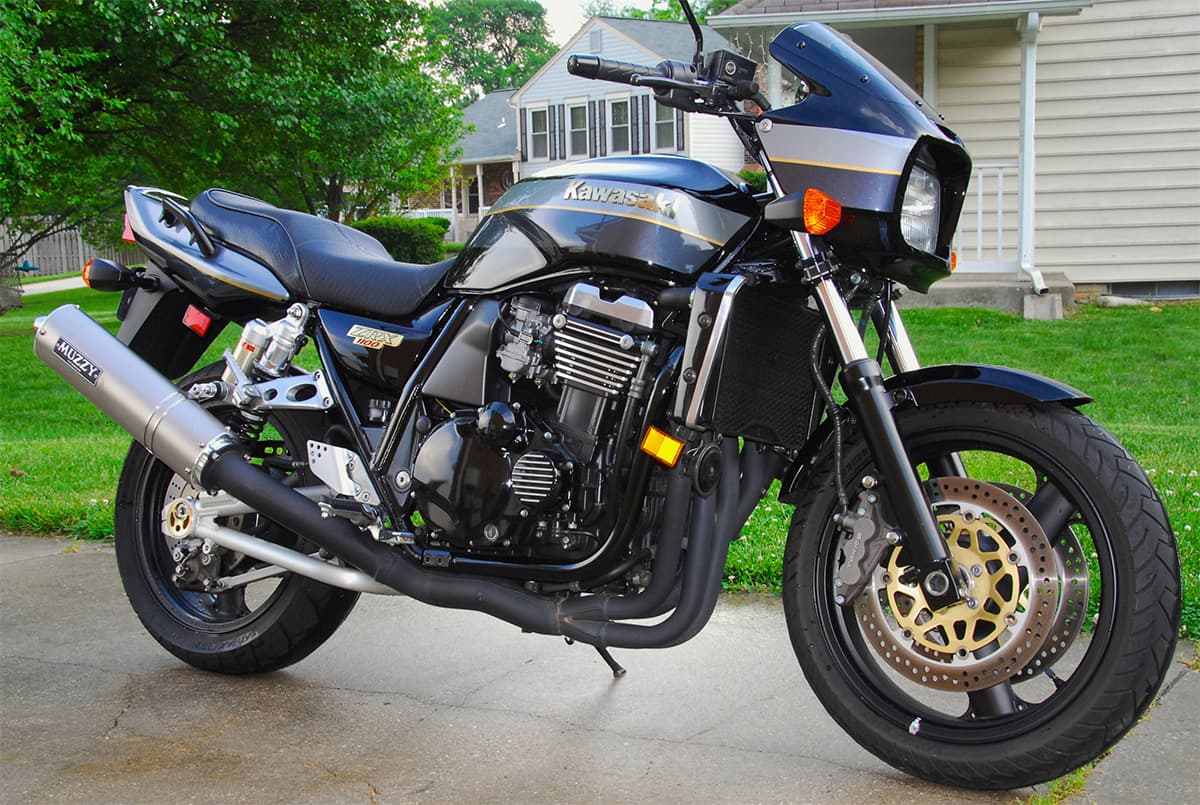 The ZRX1100 was likely the last naturally aspirated naked Kawasaki made with a 1000-plus cc engine