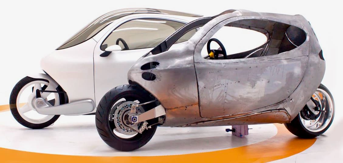 The prototype we got to see in 2021 (right) alongside a physical mock-up of what was then the planned production model