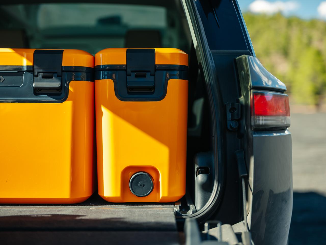 One flaw in our opinion: The coolers show a little taper that leaves unused space in between; 90-degree corners would eliminate that for even better efficiency