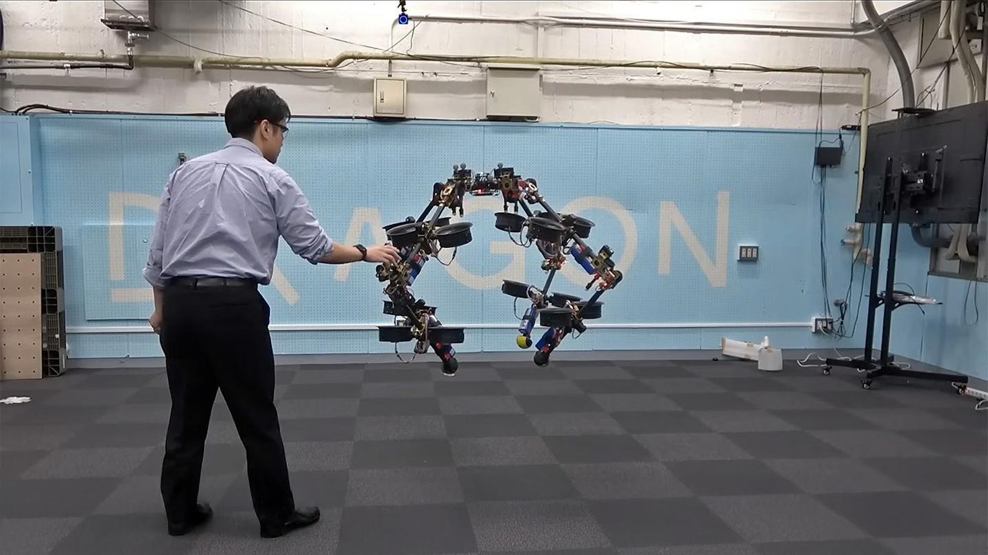 The SPIDAR drone uses multi-link legs with thrusters